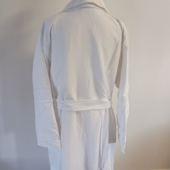 Trump Hotel White Robe OS New, Unisex - Picture 3 of 9